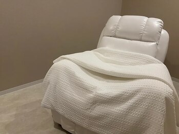 ブランシュ 8条通店(BLANC')の写真/【旭川で希少!フェイシャルワックス】産毛×古い角質を同時にオフして、透明感あふれる素肌へ。