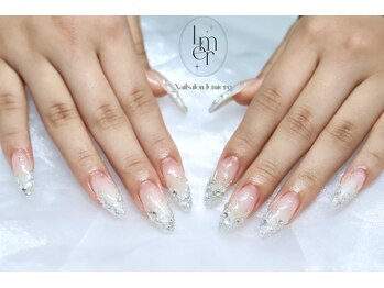 リュミエール(Lumiere)/うねうねキラキラネイル