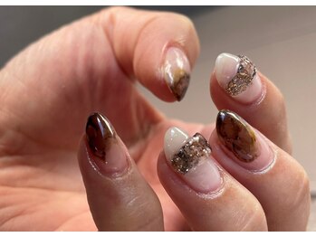 ノア 高槻店(NOR)の写真/【口コミ高評価】手描きアートから季節のトレンドネイルまで★定額サンプルも多数ご用意♪持込画像もOK!