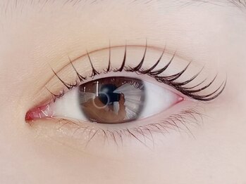 ジュウプラス バイ ママジェンヌ(10+by mamAsIenne)の写真/【目元は人それぞれ違うからこそあなたに合ったパ-マを◎】100種類のロッドからあなたに合うデザインご提案