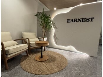 EARNEST　江坂店の写真/【SNS再生回数1億回突破】劇的サイズダウン・ボディライン整え！結果重視のセルバランス痩身リンパ◎