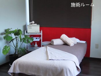 オーバー365 上田店(OVER365)/広々とした施術スペース