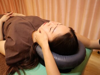 さくら鍼灸整骨院の写真/当店で今話題沸騰中の"本格小顔矯正"★当店オリジナルの手技×EMS×フェイシャルマシンで横顔韓国美人に◎