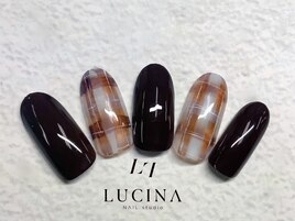 H-705じんわりチェックネイル