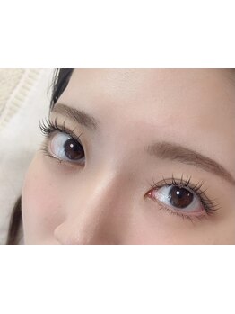 ナチュラル上品な目元にしたい