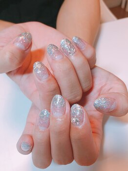 ネイルアンドまつげエクステ専門サロン スリー(THREE)/ラメグラデーション+ストーン