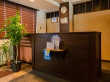 ディオーネ 岸和田店(Dione)/フロント扉を開けると正面に