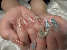 オーケーネイル(OK Nail)/左右非対称デザイン