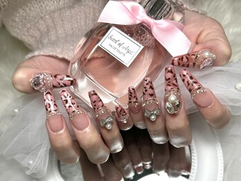 ベルグローアルファネイル(BELLE GROW ALPHA NAIL)/ヒョウ柄ネイル