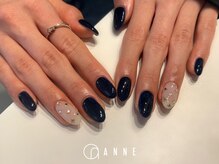 OLのお客様が多いので、シンプル系のデザインが人気です！