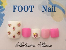 フットネイル8000円