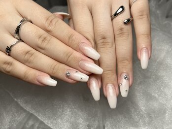 エスビューティー(es.beauty)の写真/【スカルプ¥12000~】ベテランオーナーネイリストによる丁寧な施術でモチがいい♪深爪の方◎持ち込みOK♪