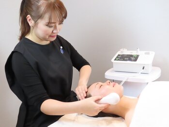 サロン ド ディアス(Salon de DIAZ)の写真/【フェイスエレクトロポレーション90分¥16,500】ホテル内のラグジュアリーなエステ