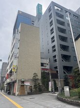 アジエスタ 名古屋錦二丁目店(ASIESTA)/桜天神社通過