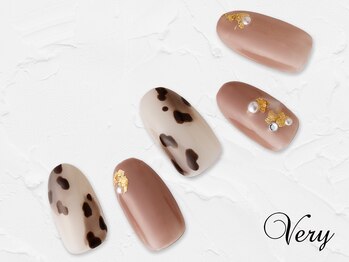 暖かみのあるレオパードデザイン