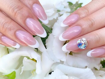 サロンドフォーエイチ(salon de 4H)/☆王道のブライダルネイル☆