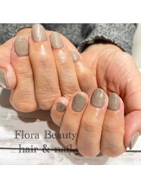 シンプル・上品ネイル♪【岡山】