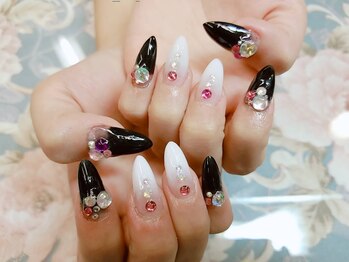 プリンセスネイル(Princess NAIL)/ブラックホワイトスカルプ