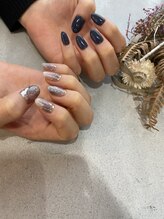 アンバー(Amber)/左右非対称ネイル☆