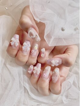 アヤネイル(aya nail)の写真/結婚式や、イベントにもオススメ！【やり放題4本・10本コース】無料パーツ・ストーン多数◎