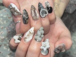 モノクロゴテゴテ