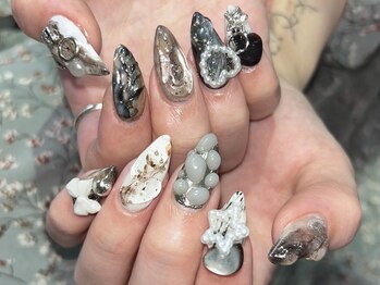 モノクロゴテゴテ