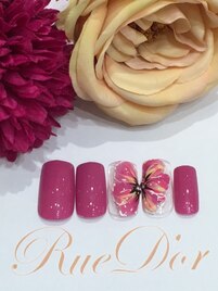 蝶々みたいなお花ネイル