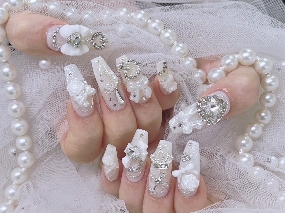 ネイルチップ 白 冬ネイル 現品ネイルチップ 冬ネイル 蝶々ネイル ホワイトネイル クリスマス