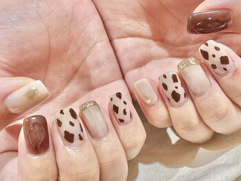 ビューティーフロア ビビット サロンアンドスクール(BEAUTYFLOOR vivid salon&school)/牛柄ニュアンスネイル★