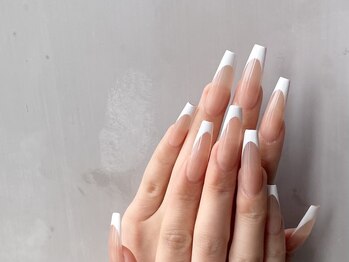 トリニティー(TRINITY)/フレンチネイル by鈴木