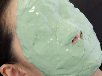 ポアレスラボ 東武百貨店池袋店の写真/冬は乾燥で毛穴が目立つ時！！≪ハイドロフェイシャル≫で保湿＆毛穴洗浄♪