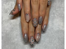 【パラジェル】ビジューネイル