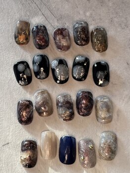 メゾン エクラ(Maison Eclat)の写真/誰ともかぶらないインクネイルで洗練された個性的な指先を★大人の女性のための、個性と洗練のネイル体験