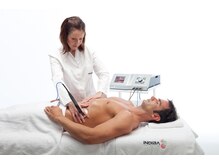 エスペランサプレミアム新宿店/インディバ施術の様子/新宿