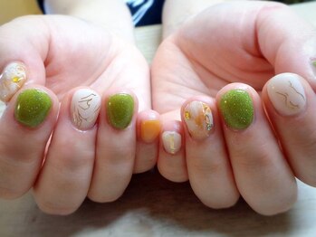 アミュリー ネイル アトリエ(Amury nail atelier)/ピスタチオ アシメ 大人 シアー