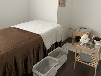 サロン カレア(Salon Kalea)の写真/【4月NEW OPEN】よもぎ蒸しで温活/ハーブピーリングで素肌力アップ/耳ツボジュエリーで美と健康を♪