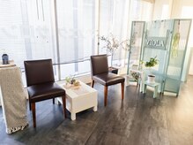 まつげラボ ビオラ 本川越店(Labo viola)/大きな窓がある明るい店内！