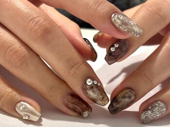 メゾン エクラ(Maison Eclat)の写真/個性的かつエレガント、洗練された指先をあなたに。大人の女性のための、上質なネイル体験☆