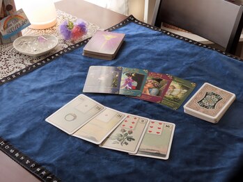 サロン デ コローロ(Salon De KOLORO)/占いメニューも