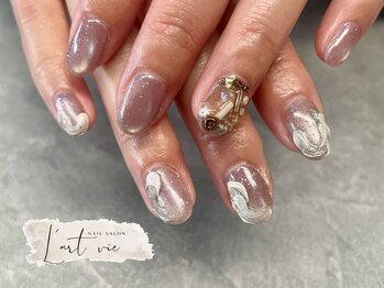 ラウヴィ(L'artVie)/ベーシックアート×マグネット