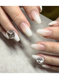 ビジューネイル