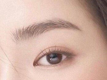リリ(LILI)の写真/【シートタイプのワックス脱毛！】眉カラーとワックス脱毛のセットで一気に垢抜け、みちがえる仕上がりに♪