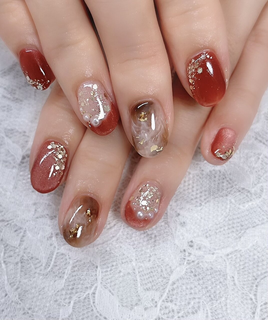 ボルドーべっ甲ニュアンスネイル 赤べっ甲 ゴールド 韓国 ベージュ 秋 冬 大人 ボルドーべっ甲ニュアンスネイル 赤べっ甲 ゴールド 韓国 ベージュ 秋