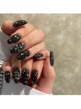 ユカネイル(yuka.nail)/ワンカラー/黒/キラキラ