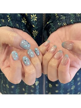 ムーイ 外苑前(mooi.)/hologram × blue