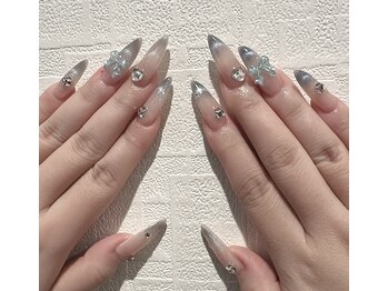 ヴィーナスネイル(Venus Nail)/長さ出し持ち込みデザイン