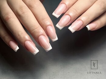 レフトネイルズアンドアイ(LEFTNAILS & EYE)の写真/フィルインと丁寧なケアで自爪育成をサポート！深爪や長さだしも相談ください☆