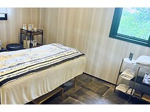ナチュレ(Nature)の雰囲気（施術ルーム２,湯川のせせらぎが心地良い♪落ち着く人気のお部屋）