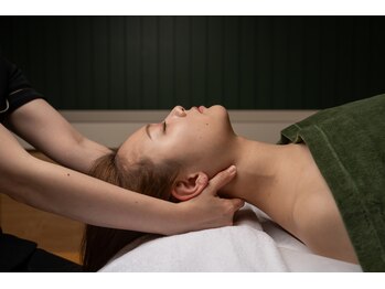 エクシーズラボ(EXSEEDS Lab)/スロータスフェイシャル