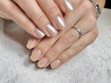 エミュー(emue)の雰囲気(上品に見せるシンプルネイル☆)